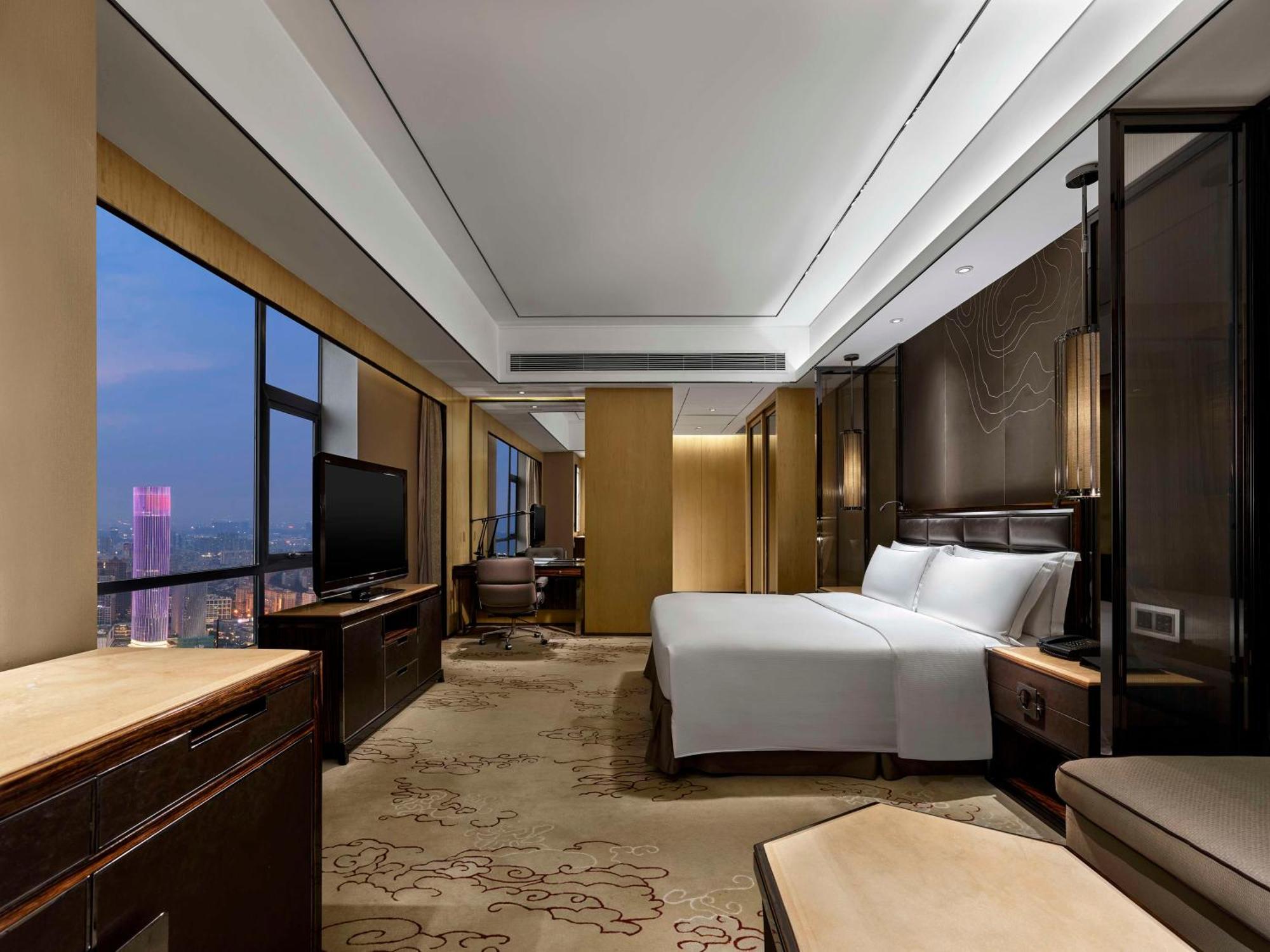 Отель Hilton Zhongshan Downtown Экстерьер фото