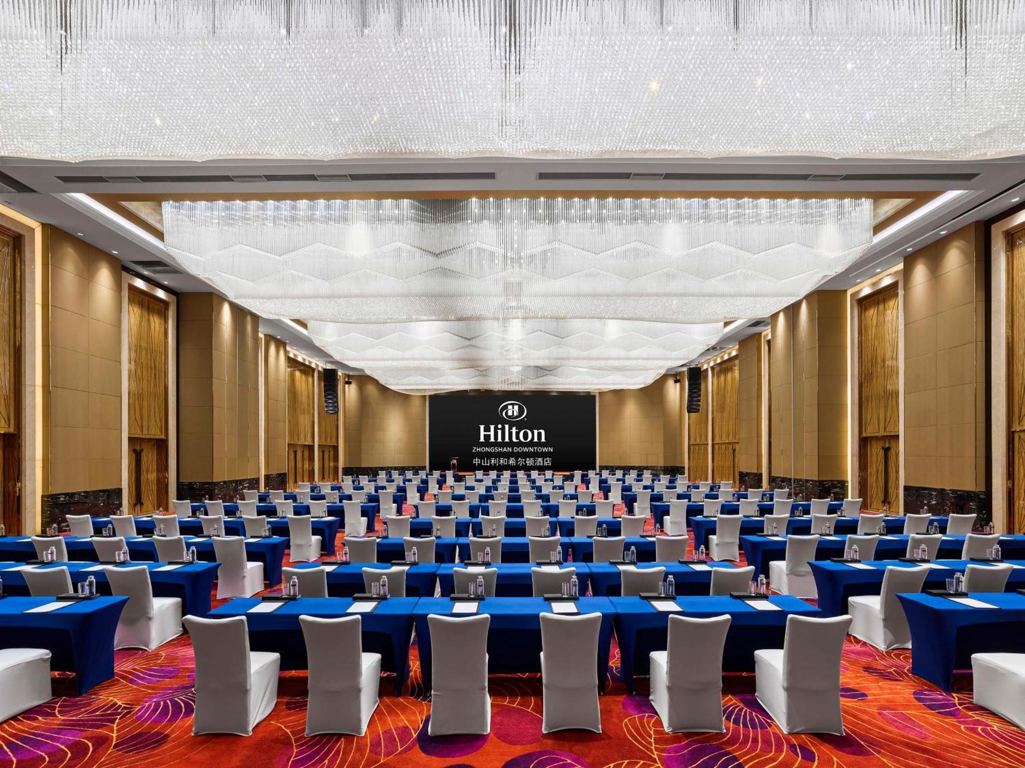 Отель Hilton Zhongshan Downtown Экстерьер фото